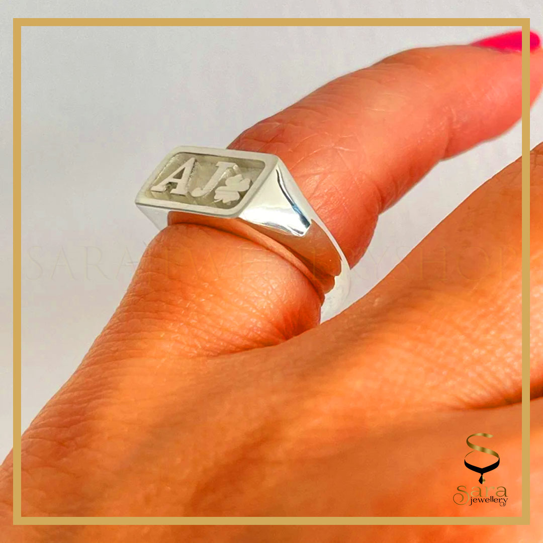 Personalized signet ring| Personalized signet ring in sterling silver| Signet ring sjewellery|sara jewellery shop toronto